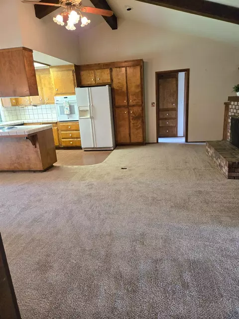 Living - 1364 Lincoln Blvd, Tracy, CA 95376 photo 2 of 12