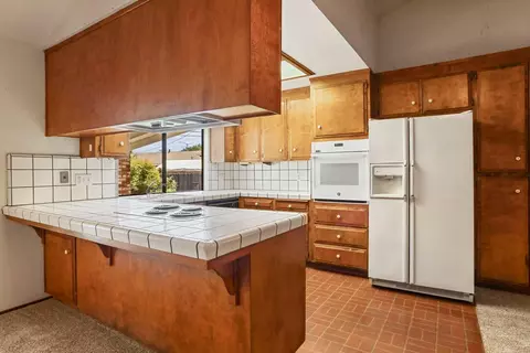 Kitchen - 1364 Lincoln Blvd, Tracy, CA 95376 photo 1 of 5