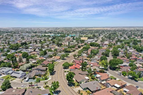 View/Area - 1364 Lincoln Blvd, Tracy, CA 95376 photo 10 of 12