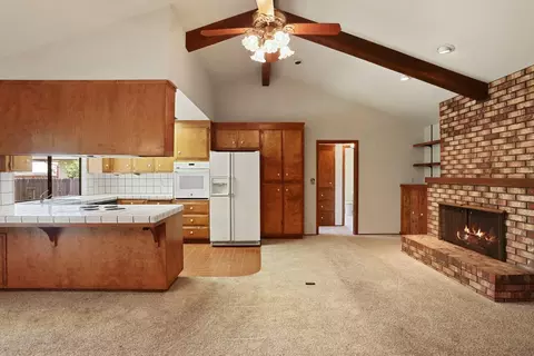 Living - 1364 Lincoln Blvd, Tracy, CA 95376 photo 8 of 12