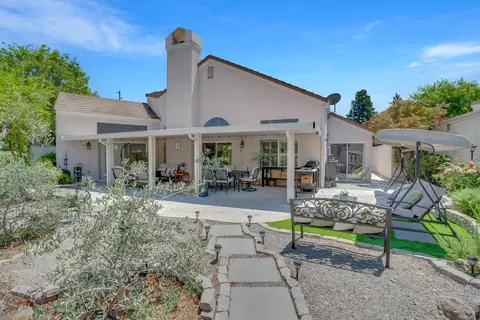 Exterior - 1012 Copper Bridge Ct, Modesto, CA 95355 photo 7 of 11
