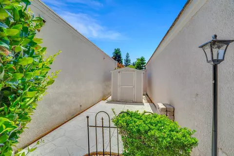 Exterior - 1012 Copper Bridge Ct, Modesto, CA 95355 photo 9 of 11
