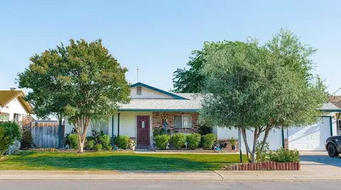 Exterior - 7442 Pine St, Hughson, CA 95326 photo 1 of 3