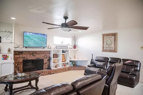 Living - 7442 Pine St, Hughson, CA 95326 photo 1 of 1