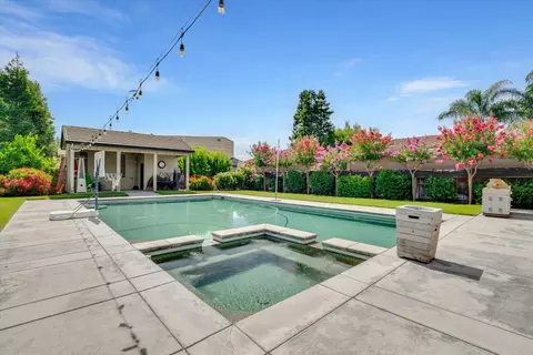 Exterior - 1108 Pleasant Bay Dr, Ripon, CA 95366 photo 3 of 8