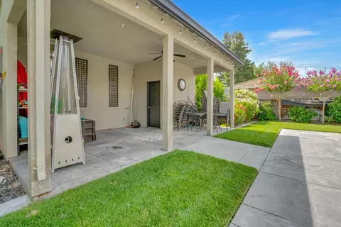 Exterior - 1108 Pleasant Bay Dr, Ripon, CA 95366 photo 6 of 8