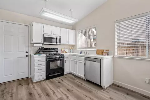 16251 Williamstowne Dr, Lathrop, CA 95330 photo 12