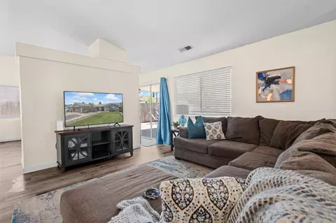 16251 Williamstowne Dr, Lathrop, CA 95330 photo 6