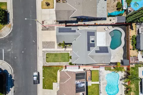 16251 Williamstowne Dr, Lathrop, CA 95330 photo 3