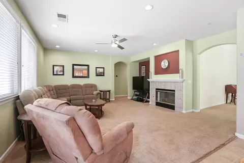 Living - 382 John Kamps Way, Ripon, CA 95366 photo 3 of 5