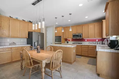 Kitchen - 382 John Kamps Way, Ripon, CA 95366 photo 1 of 4