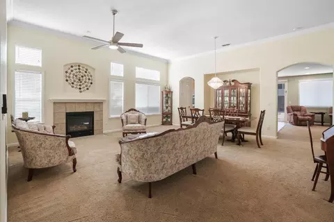 Living - 382 John Kamps Way, Ripon, CA 95366 photo 4 of 5