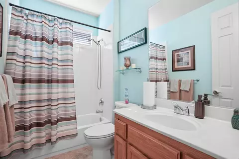 Bath - 382 John Kamps Way, Ripon, CA 95366 photo 3 of 4