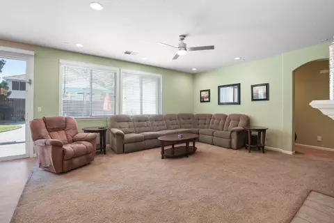 Living - 382 John Kamps Way, Ripon, CA 95366 photo 2 of 5