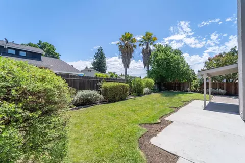 Exterior - 2300 Spring Water Dr, Modesto, CA 95355 photo 6 of 7