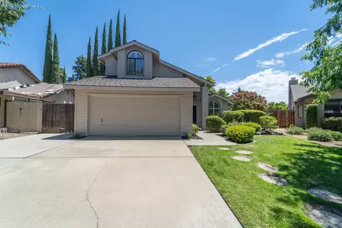 Exterior - 2300 Spring Water Dr, Modesto, CA 95355 photo 2 of 7