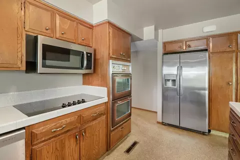 Kitchen - 5260 Marione Dr, Carmichael, CA 95608 photo 3 of 4