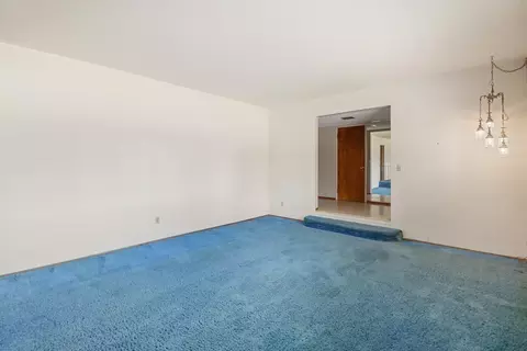 Living - 5260 Marione Dr, Carmichael, CA 95608 photo 5 of 9