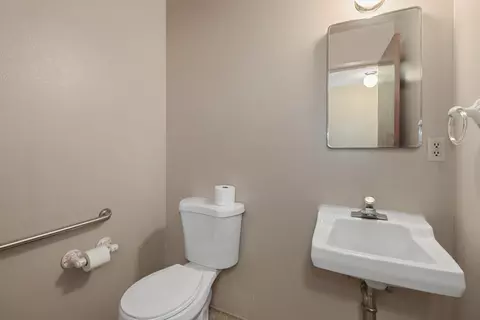 Bath - 5260 Marione Dr, Carmichael, CA 95608 photo 4 of 4