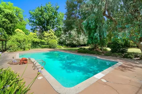 Exterior - 5260 Marione Dr, Carmichael, CA 95608 photo 4 of 15