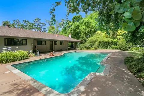 Exterior - 5260 Marione Dr, Carmichael, CA 95608 photo 8 of 15