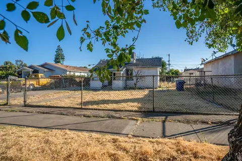 515 W 10th St, Merced, CA 95341 photo 1