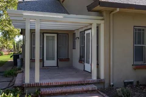 Exterior - 9319 E Whitmore Ave, Hughson, CA 95326 photo 6 of 8