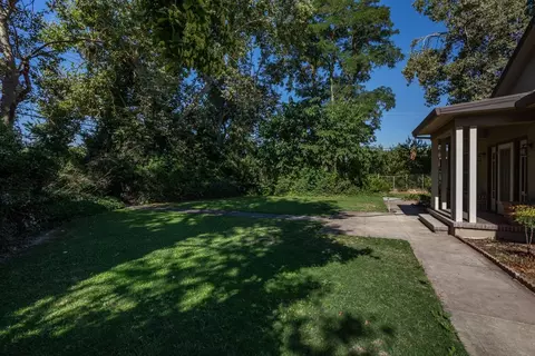 Exterior - 9319 E Whitmore Ave, Hughson, CA 95326 photo 2 of 8