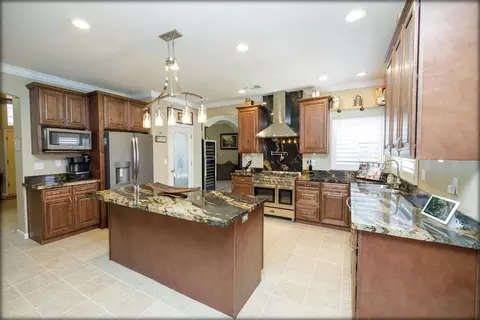 Kitchen - 3609 Plaudit Dr, Modesto, CA 95355 photo 6 of 9