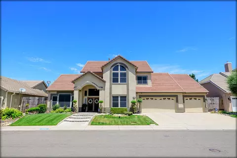 Exterior - 3609 Plaudit Dr, Modesto, CA 95355 photo 1 of 18