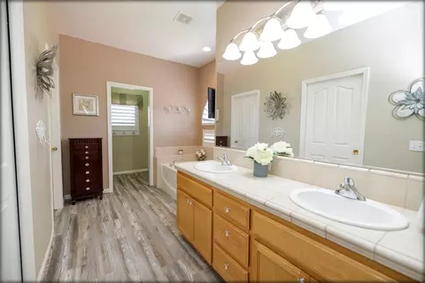 Bath - 3609 Plaudit Dr, Modesto, CA 95355 photo 5 of 12
