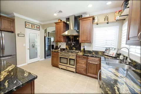 Kitchen - 3609 Plaudit Dr, Modesto, CA 95355 photo 7 of 9