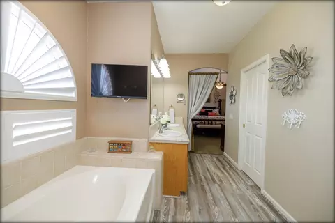 Bath - 3609 Plaudit Dr, Modesto, CA 95355 photo 10 of 12