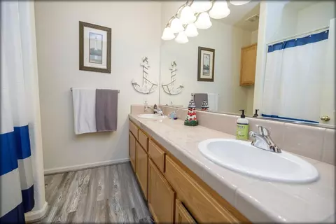Bath - 3609 Plaudit Dr, Modesto, CA 95355 photo 11 of 12