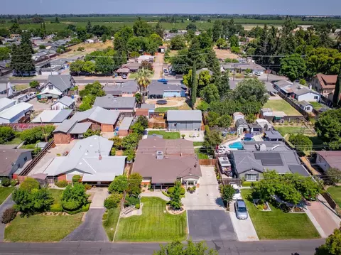 314 E St, Empire, CA 95319 photo 6