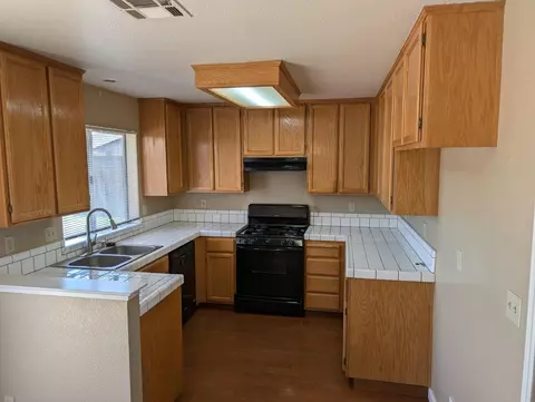 2065 Falmoth Cir, Manteca, CA 95336 photo 11