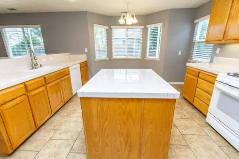 3601 Heirloom Ct, Turlock, CA 95382 photo 23