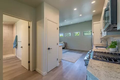 Entry Way - 924 Hackberry Ave, Modesto, CA 95350 photo 1 of 1