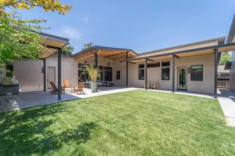 Exterior - 924 Hackberry Ave, Modesto, CA 95350 photo 3 of 11