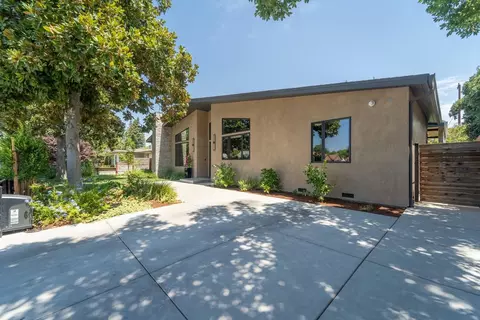 Exterior - 924 Hackberry Ave, Modesto, CA 95350 photo 7 of 11