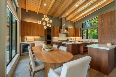 Dining - 924 Hackberry Ave, Modesto, CA 95350 photo 1 of 3