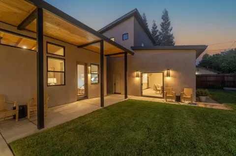 Exterior - 924 Hackberry Ave, Modesto, CA 95350 photo 2 of 11