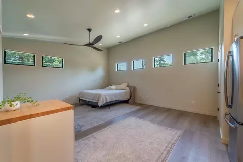 Bedroom - 924 Hackberry Ave, Modesto, CA 95350 photo 6 of 7