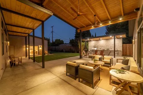 924 Hackberry Ave, Modesto, CA 95350 photo 1
