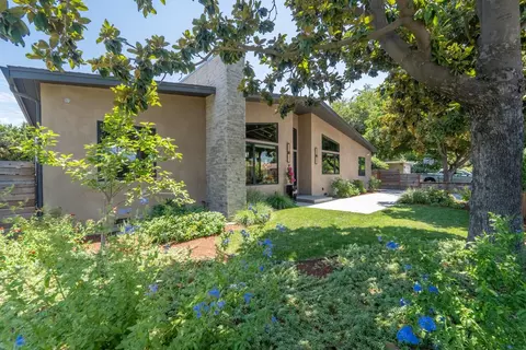 Exterior - 924 Hackberry Ave, Modesto, CA 95350 photo 8 of 11