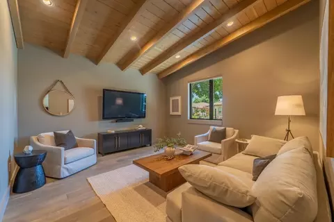 Living - 924 Hackberry Ave, Modesto, CA 95350 photo 1 of 3