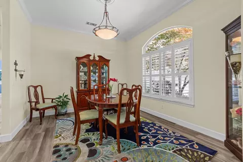 3645 Voleyn St, Carmichael, CA 95608 photo 6