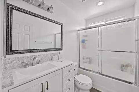 Bath - 787 Harold Smith Dr, Tracy, CA 95304 photo 3 of 3