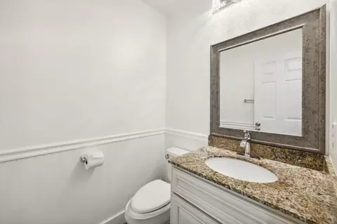 Bath - 787 Harold Smith Dr, Tracy, CA 95304 photo 1 of 3