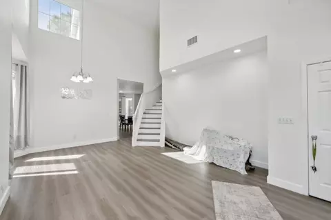 Living - 787 Harold Smith Dr, Tracy, CA 95304 photo 3 of 4